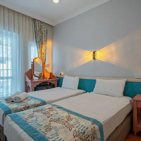 Hotel Nusso Club Side